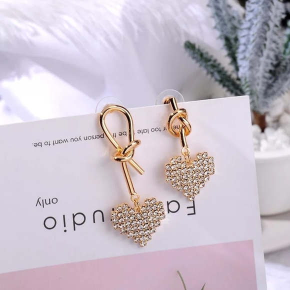 earring - Picture 3 of 4